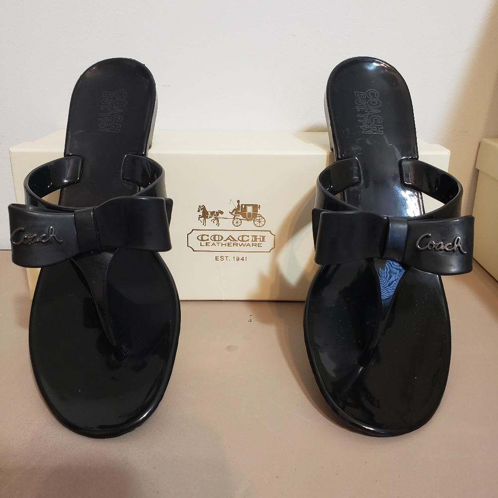 LIKE NEW COACH JELLY SANDALS SIZE9 25.00 or offer